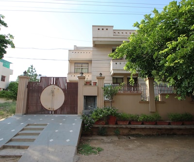 The Dwarka Guest House